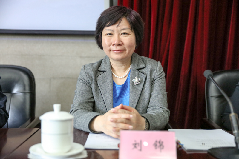 刘锦指出，此次培训是落实教育部和香港教育局工作会商机制会议内容的重要措施之一。她希望大家坚持爱国爱党传统，肩负培育学生的使命，帮助学生树立正确的国家观念，引导学生把握好人生方向；积极支持、参与内地与香港教育合作交流，增进相互之间的了解，共同为国家教育发展出谋划策。她表示教育部也将以提供资金和项目支持等方式继续支持香港学校发展。